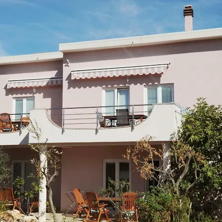 Josip Апартаменты